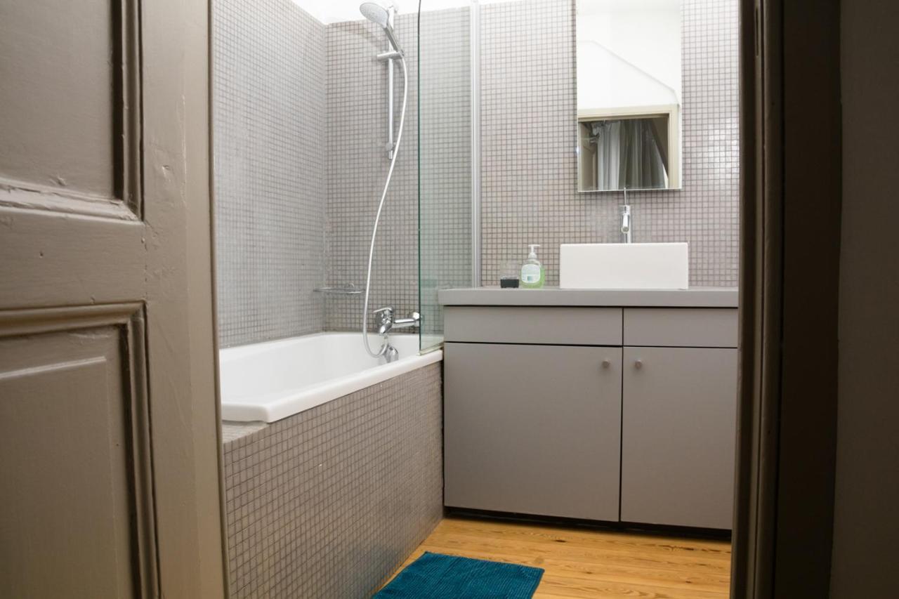 Duplex Dernier Etage Avec Terasse A Deux Pas De La Grand Place Bruxelles Exterior foto