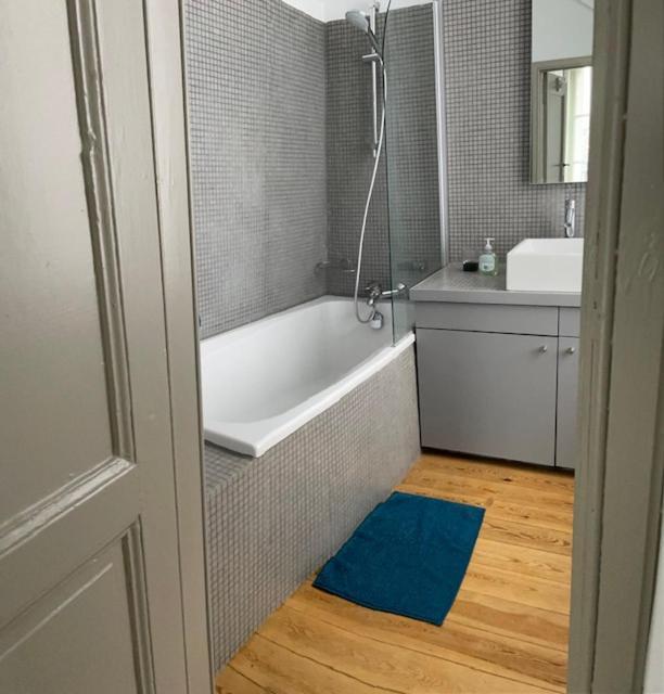 Duplex Dernier Etage Avec Terasse A Deux Pas De La Grand Place Bruxelles Exterior foto